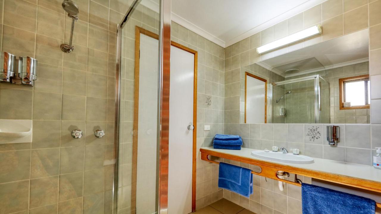 Tooleybuc Club Motor Inn Экстерьер фото