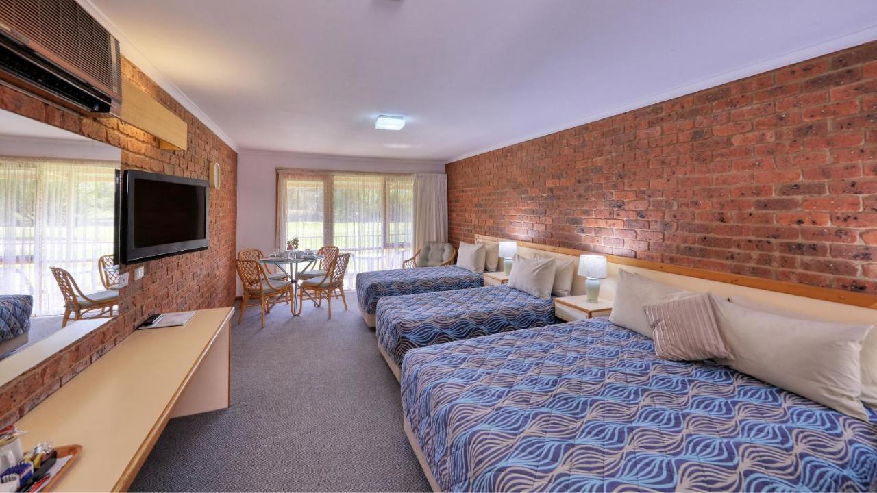 Tooleybuc Club Motor Inn Экстерьер фото